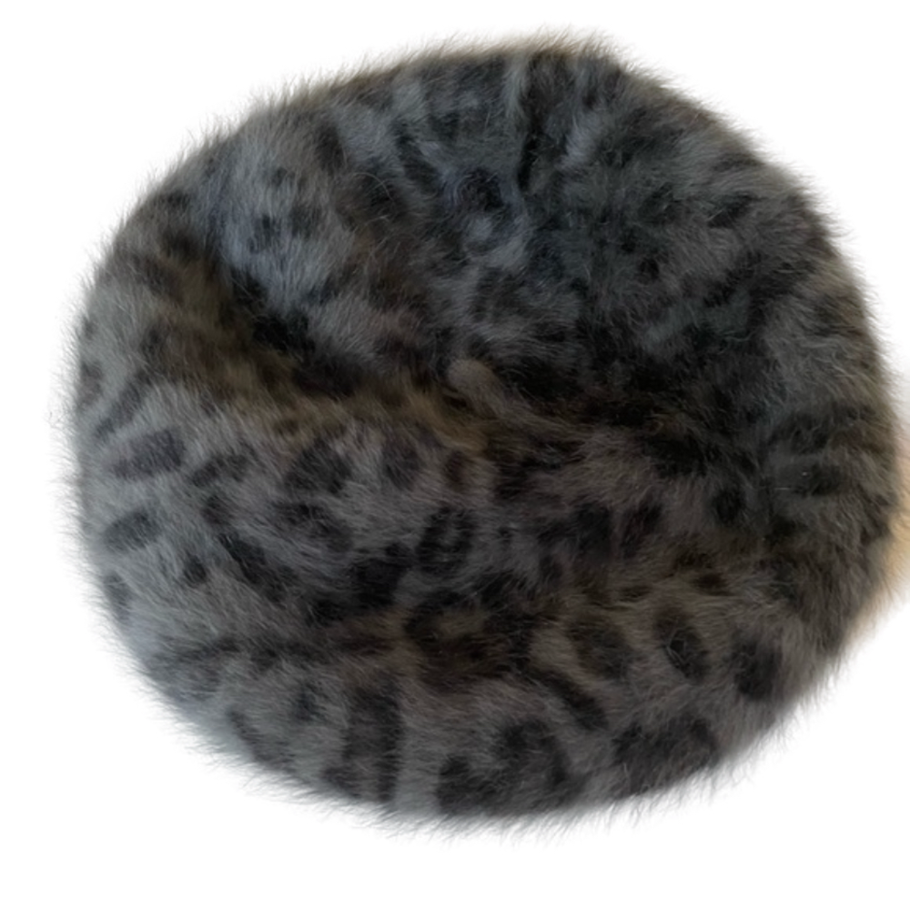 🌿Arden B faux fur animal print beany hat🌿